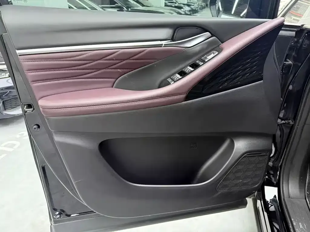 GAC Motor Trumpchi M8 — фото 3