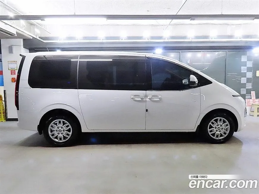 Hyundai Staria 2025 из KR, фото 3