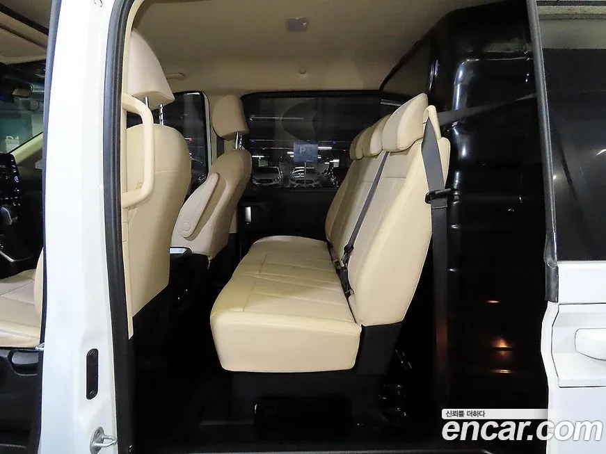 Hyundai Staria 2025 из KR, фото 4