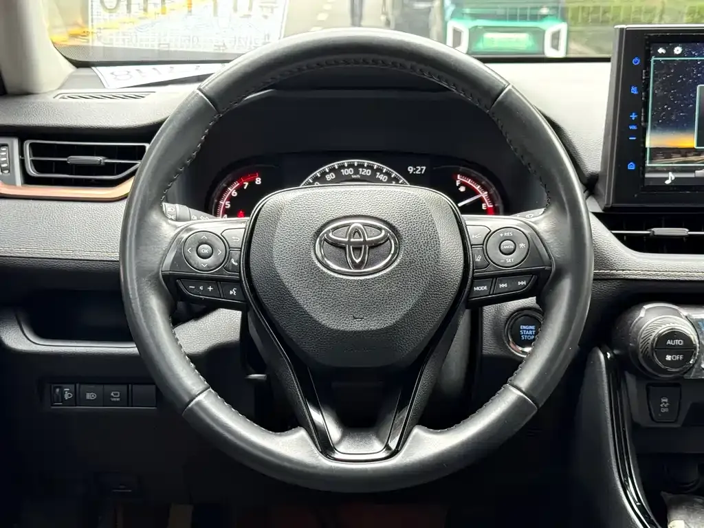 Toyota Wildlander — фото 2