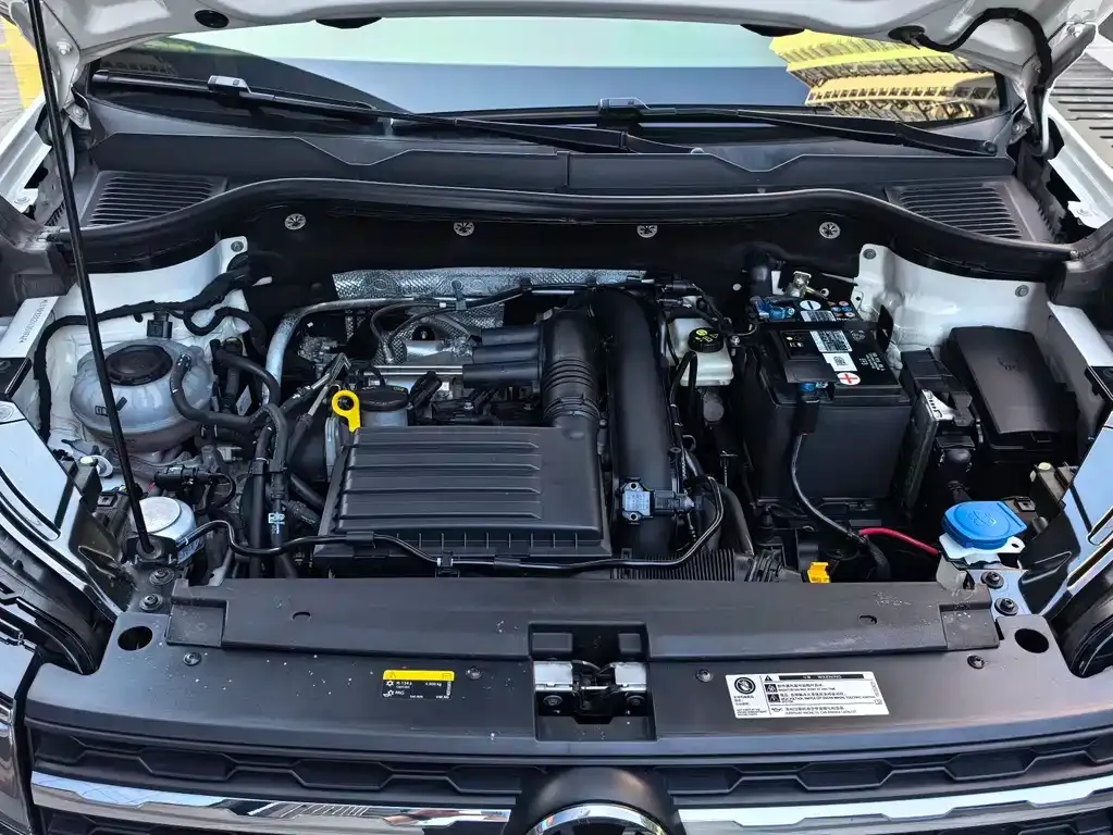 Volkswagen Tharu — фото 3