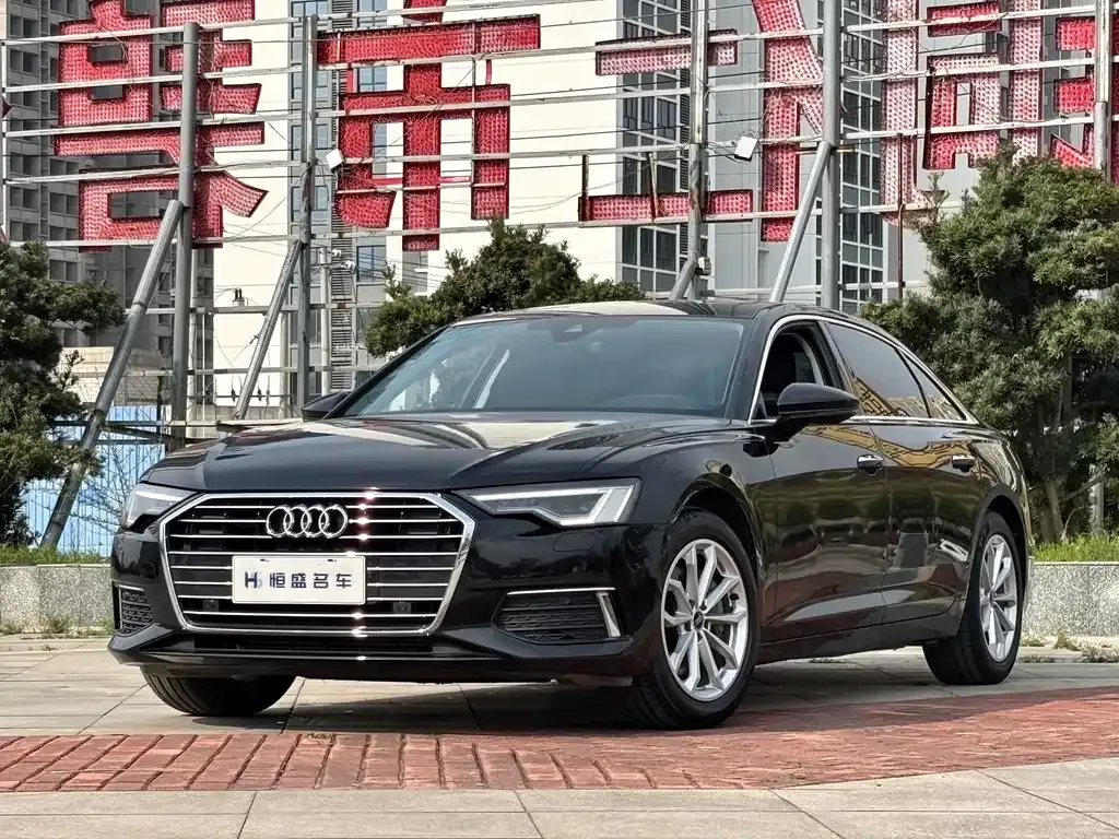 Audi A6L — фото 1