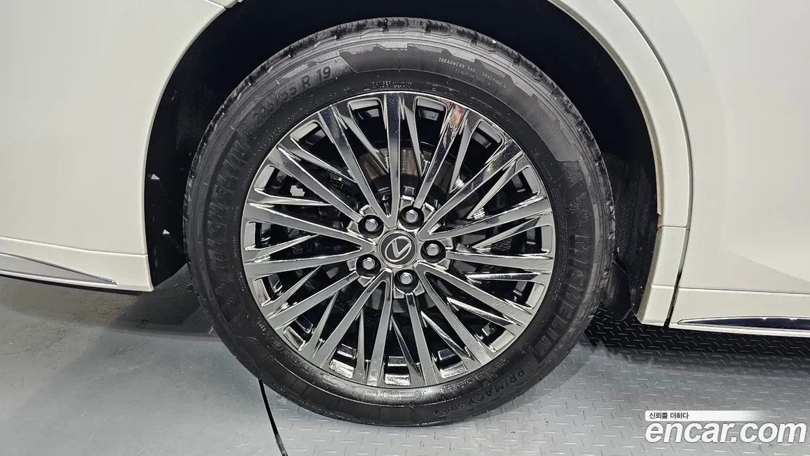 Lexus LM 2025 из KR, фото 10
