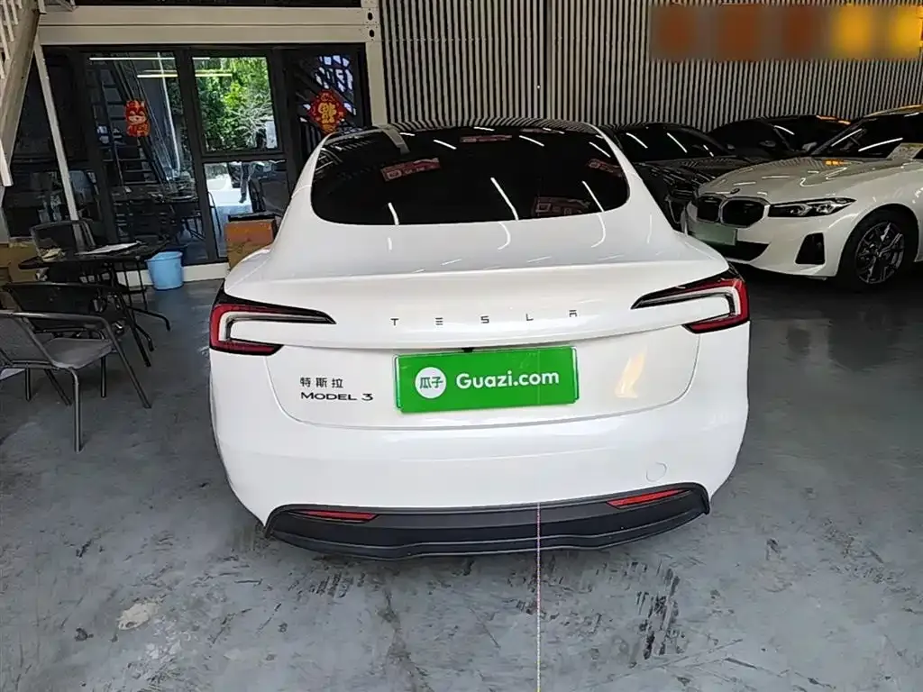 Tesla Model 3 — фото 3
