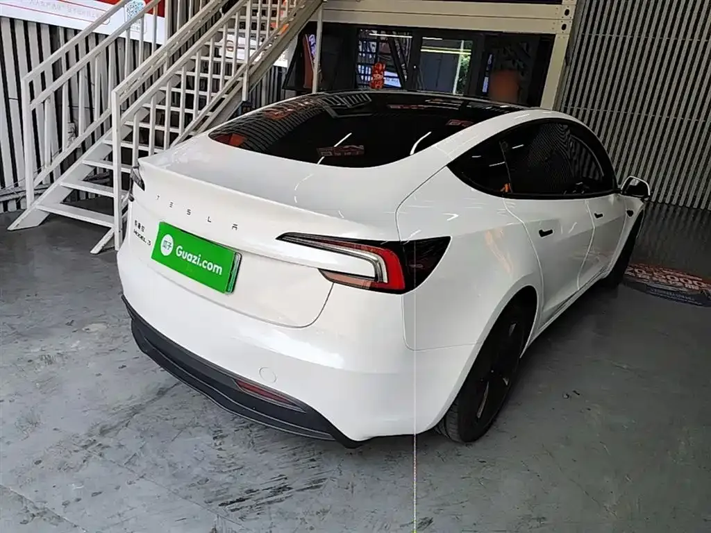 Tesla Model 3 — фото 2