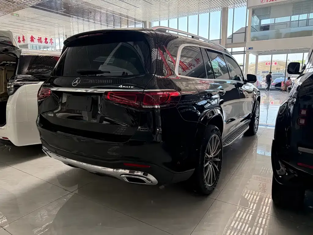 Mercedes-Benz GLS — фото 6