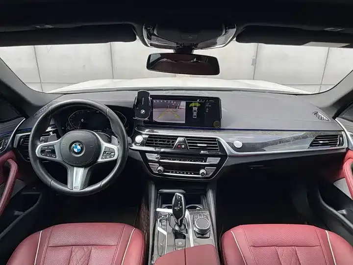 BMW 5 Series — фото 5