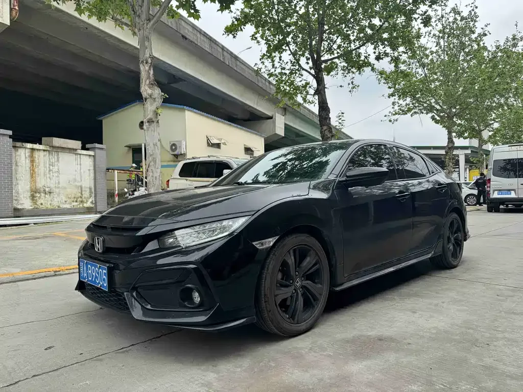 Honda Civic — фото 1