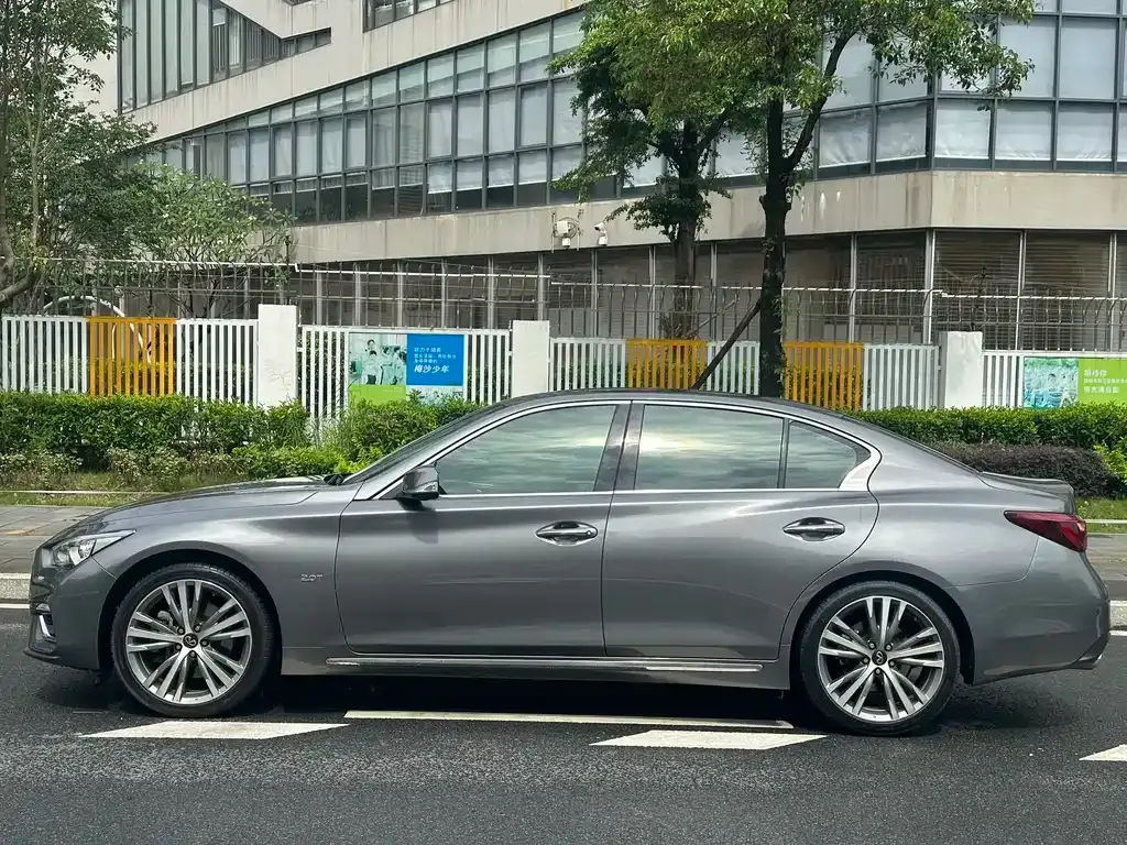Infiniti Q50L — фото 2