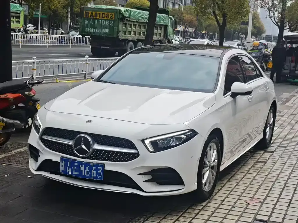 Mercedes-Benz A-Class — фото 1