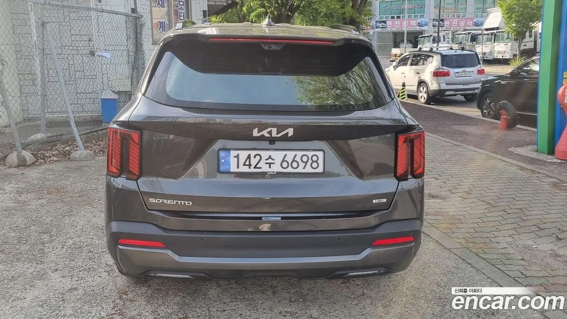 Kia Sorento — фото 10