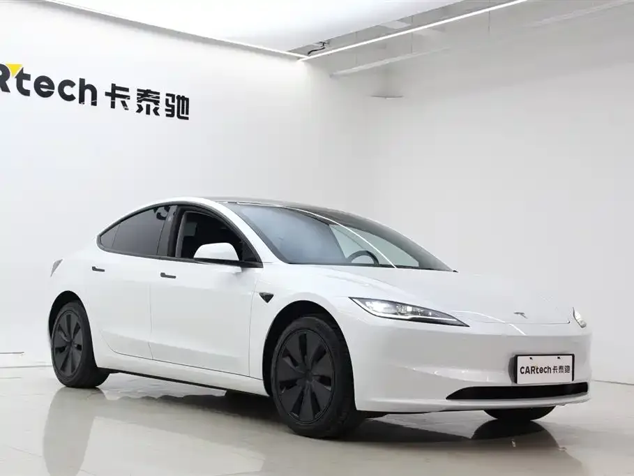 Tesla Model 3 — фото 7