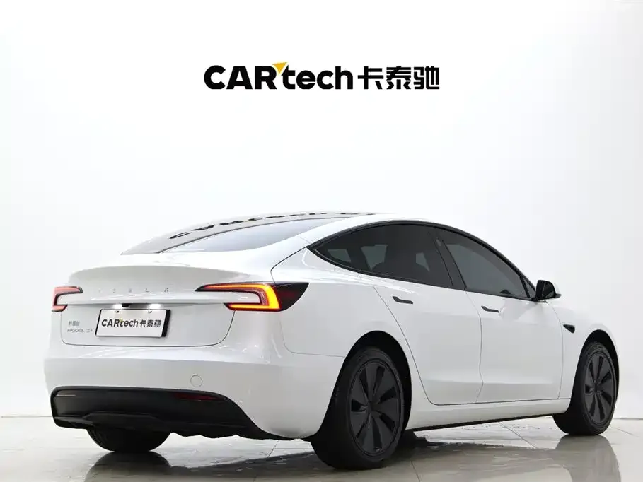 Tesla Model 3 — фото 10