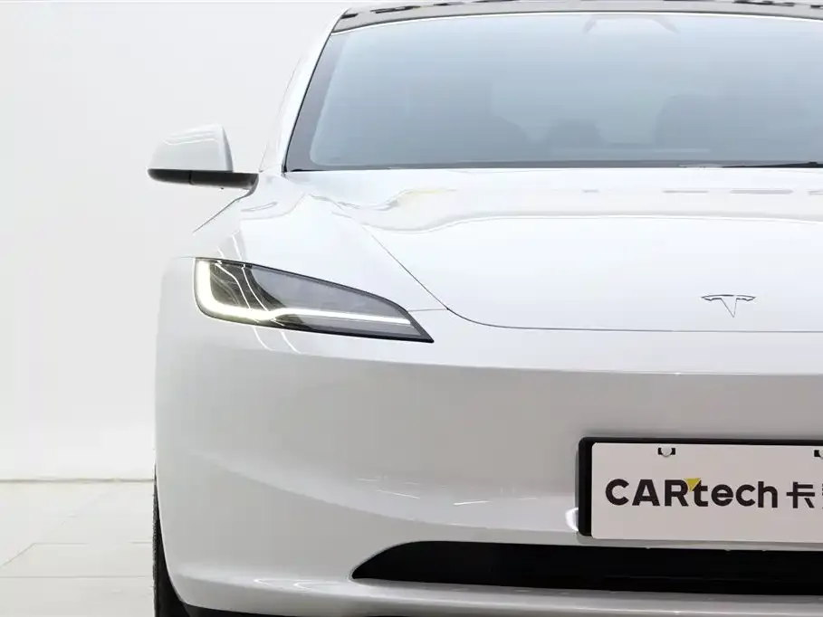 Tesla Model 3 — фото 4