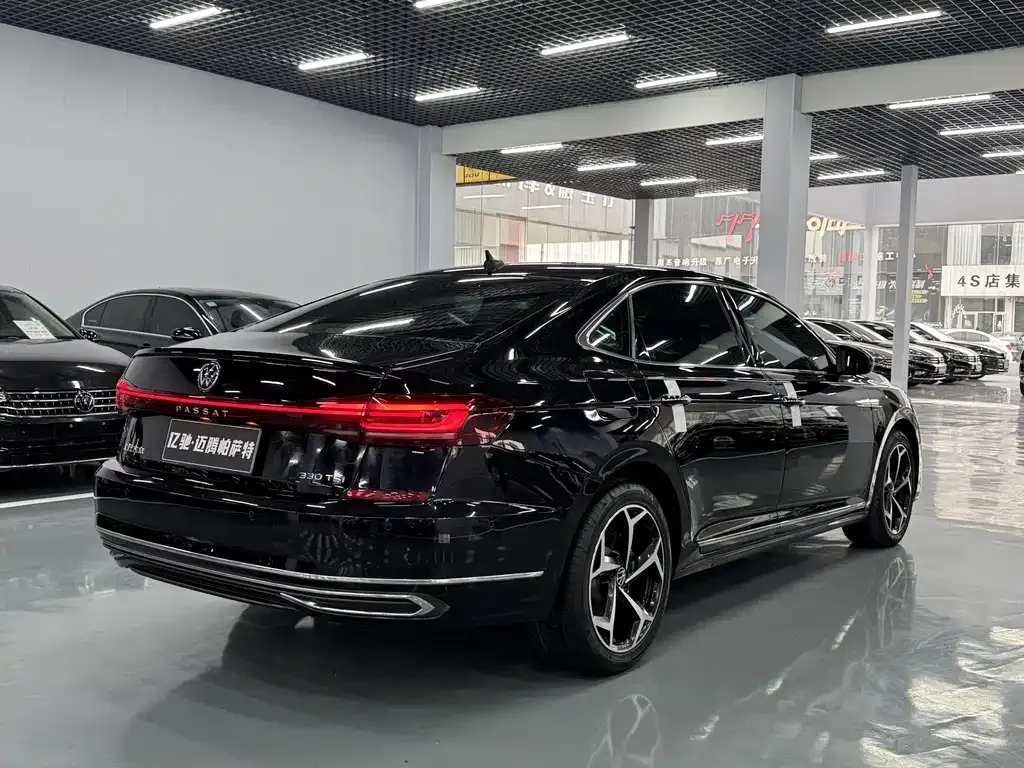 Volkswagen Passat — фото 4