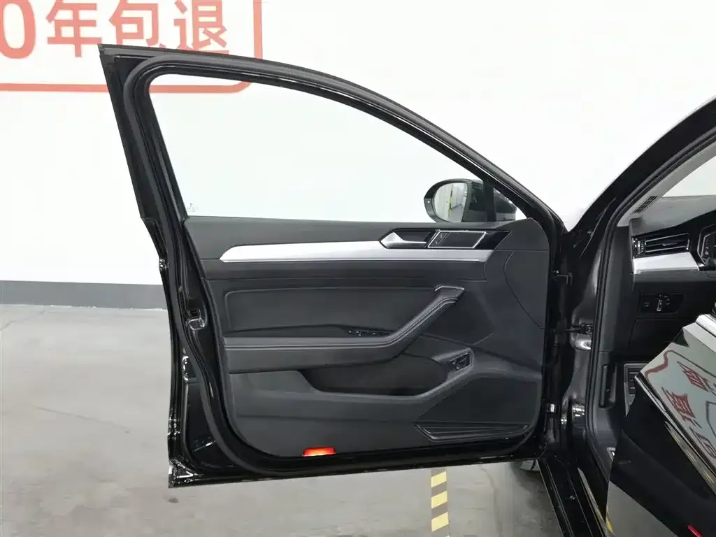 Volkswagen Magotan GTE PHEV 2023 из CN, фото 4