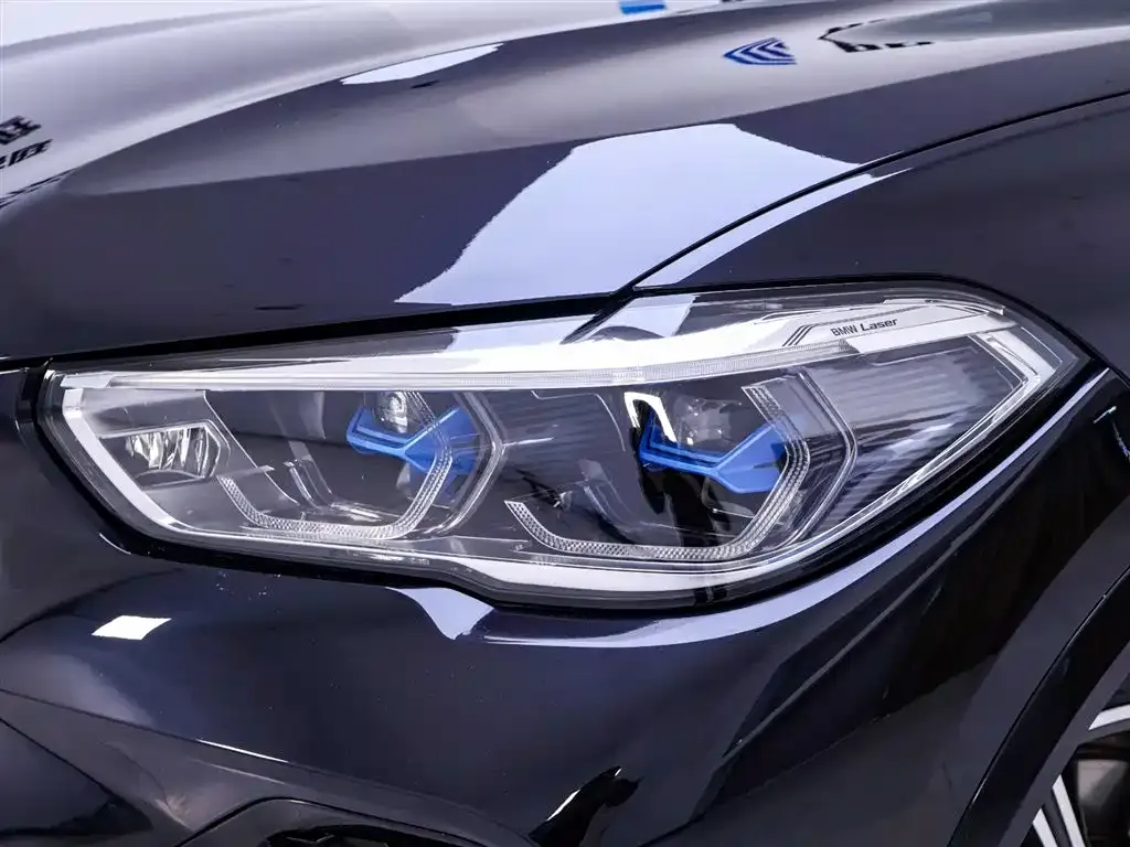 BMW X5 — фото 10