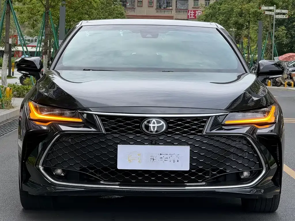 Toyota Avalon — фото 4