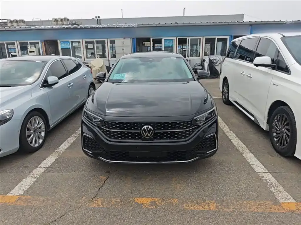 Volkswagen Passat — фото 10