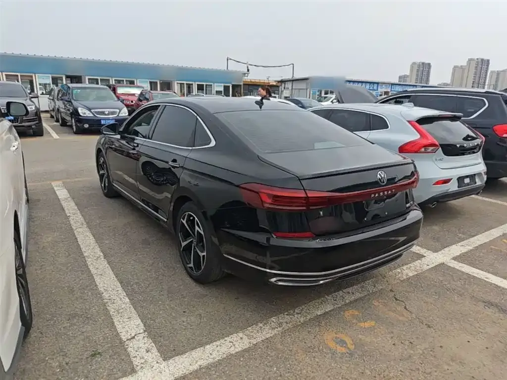 Volkswagen Passat — фото 5
