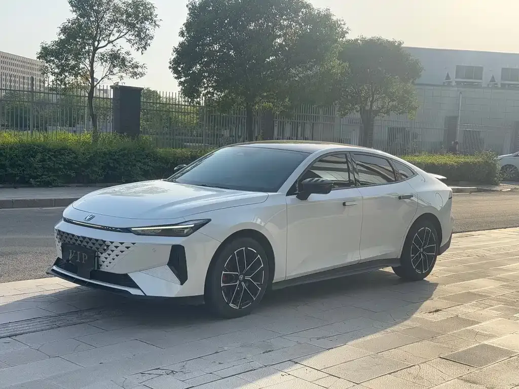 Changan UNI-V iDD
