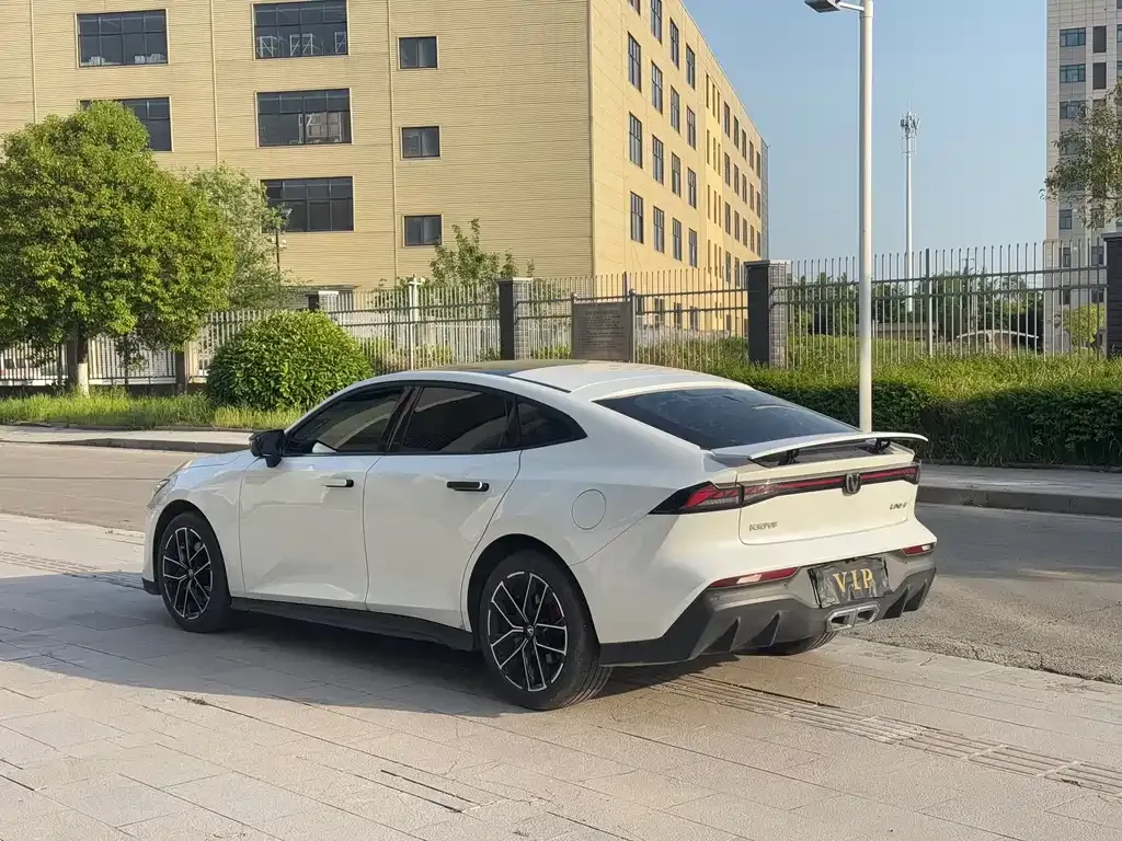 Changan UNI-V iDD 2024 из CN, фото 8