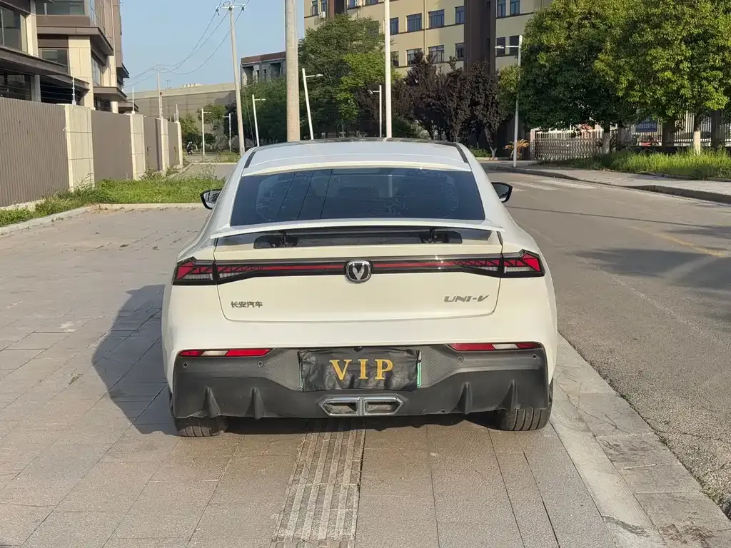 Changan UNI-V iDD 2024 из CN, фото 3