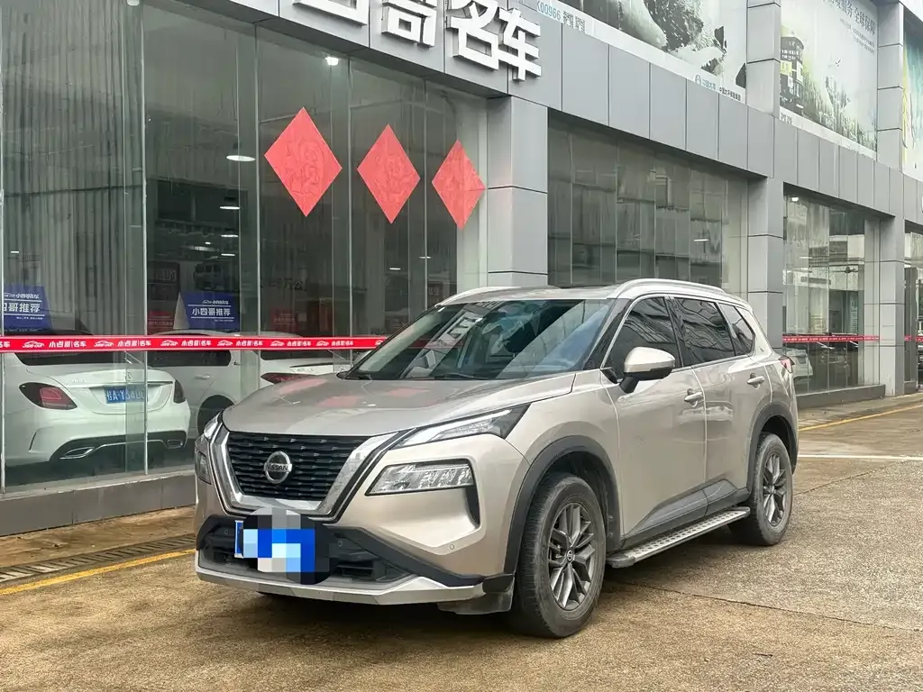 Nissan X-Trail — фото 1