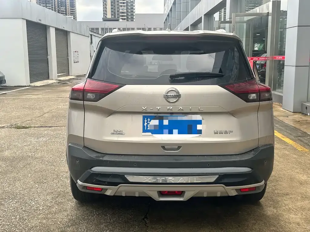 Nissan X-Trail — фото 6