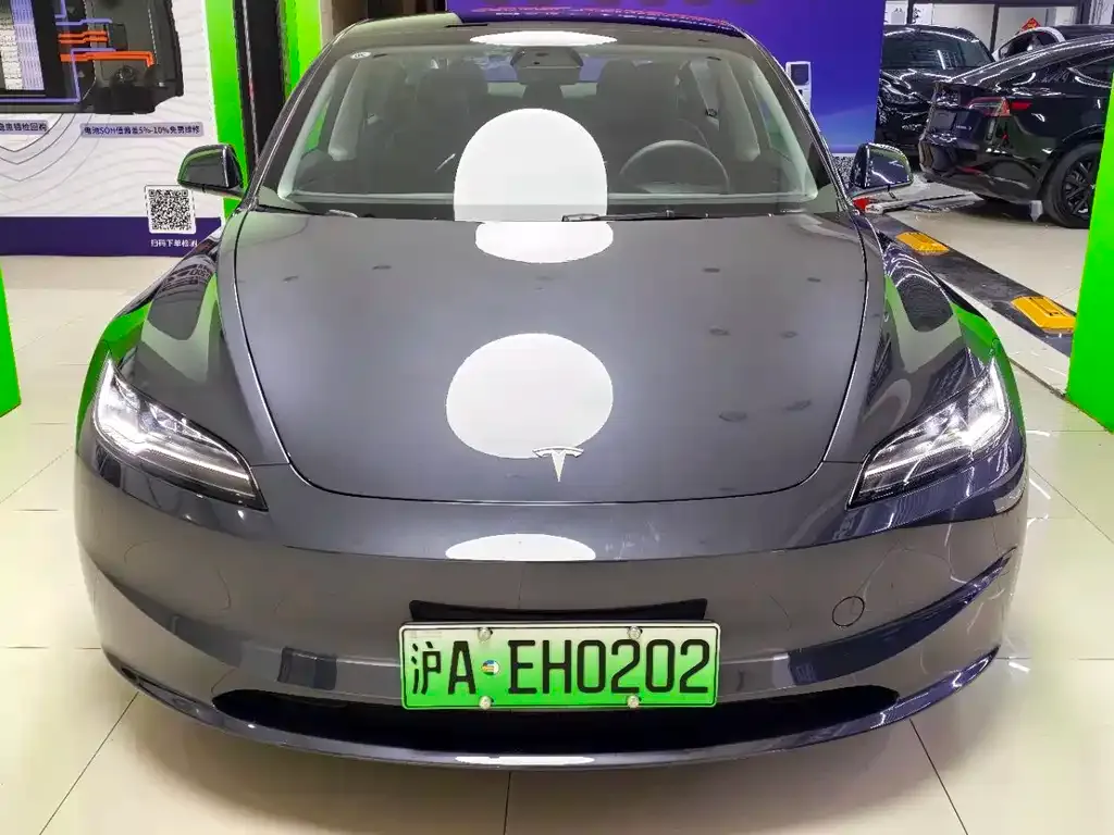 Tesla Model 3 — фото 4