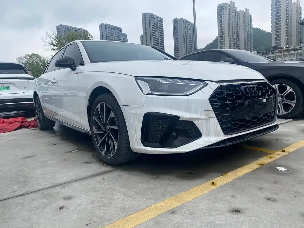 Audi A4L 2023 из CN, фото 4