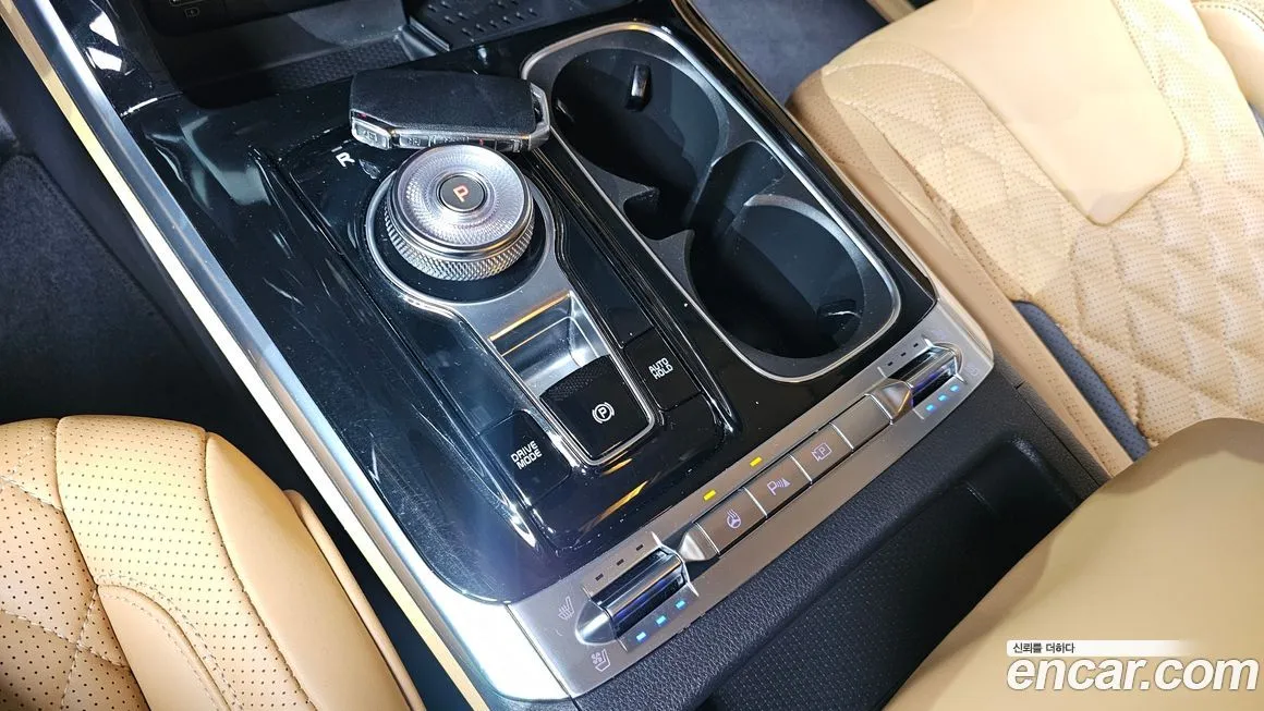 Kia Carnival — фото 10