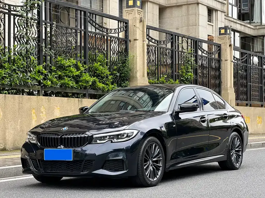 BMW 3 Series — фото 1