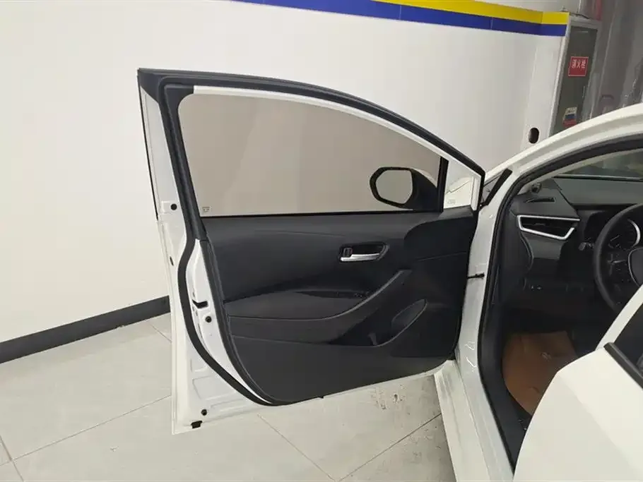 Toyota Corolla 2022 из CN, фото 9