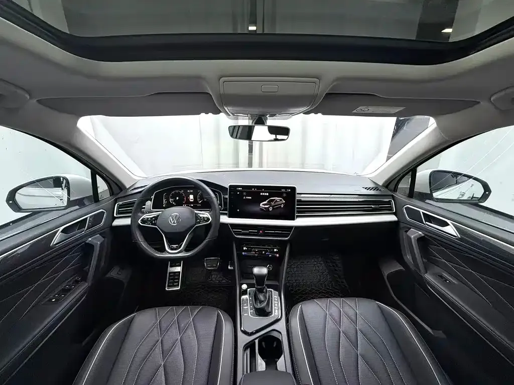 Volkswagen Tiguan L — фото 5