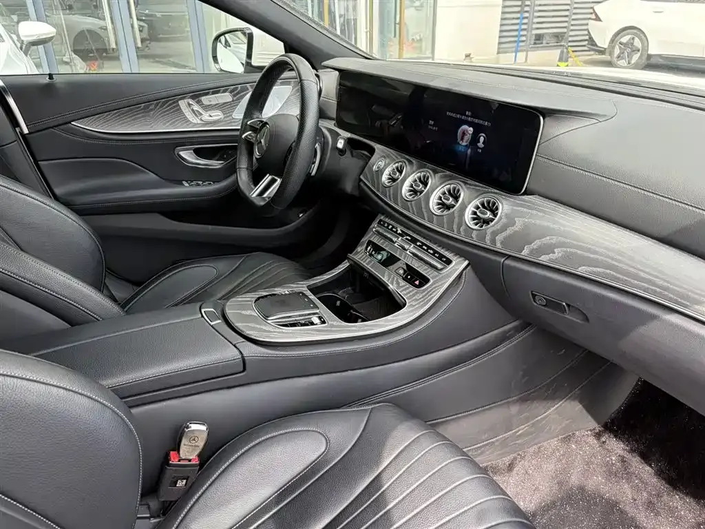 Mercedes-Benz CLS — фото 6