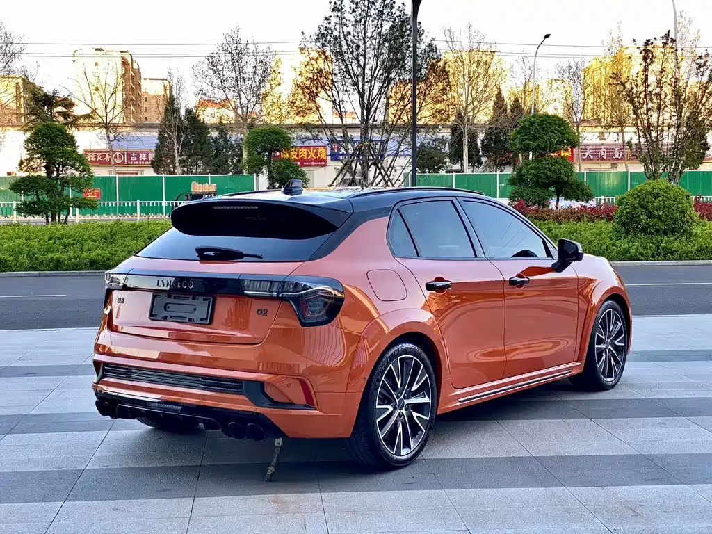 Lynk & Co 02 Hatchback — фото 10