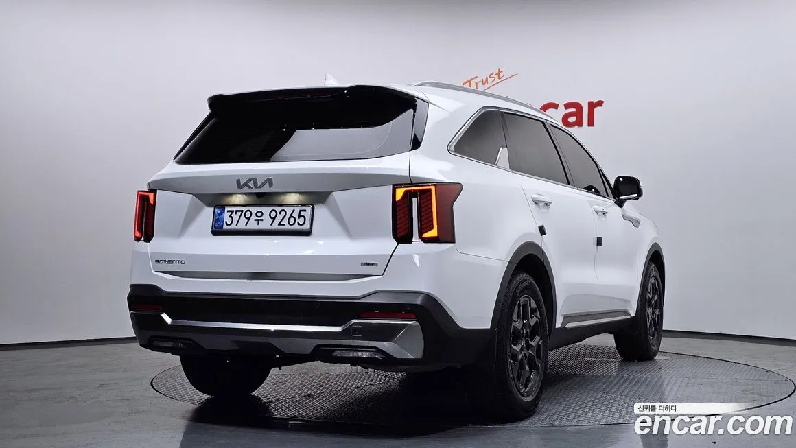 Kia Sorento — фото 10