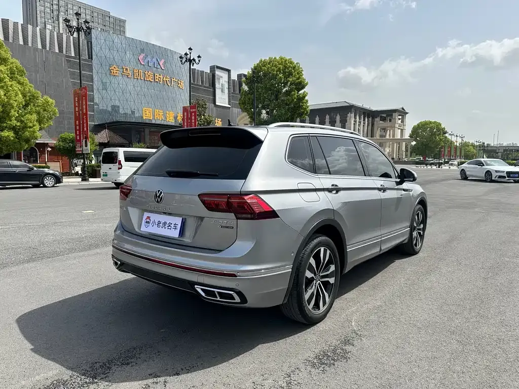 Volkswagen Tiguan L — фото 5