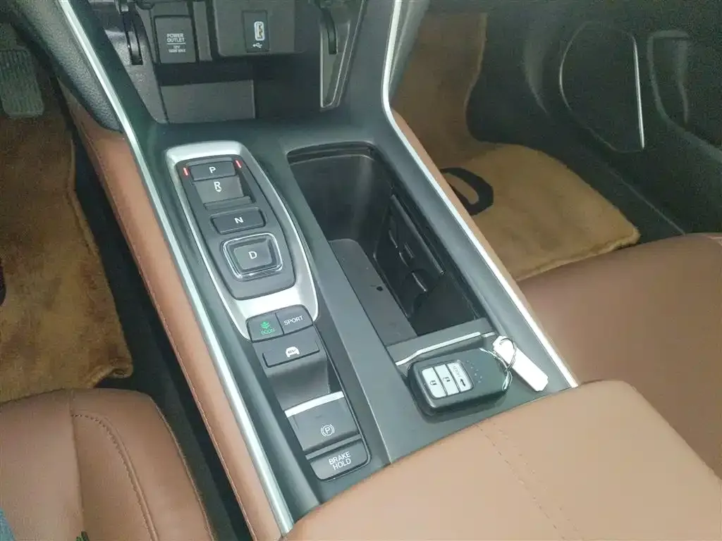 Honda Inspire — фото 6