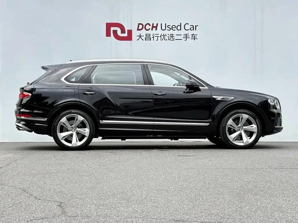 Bentley Bentayga 2023 из CN, фото 4