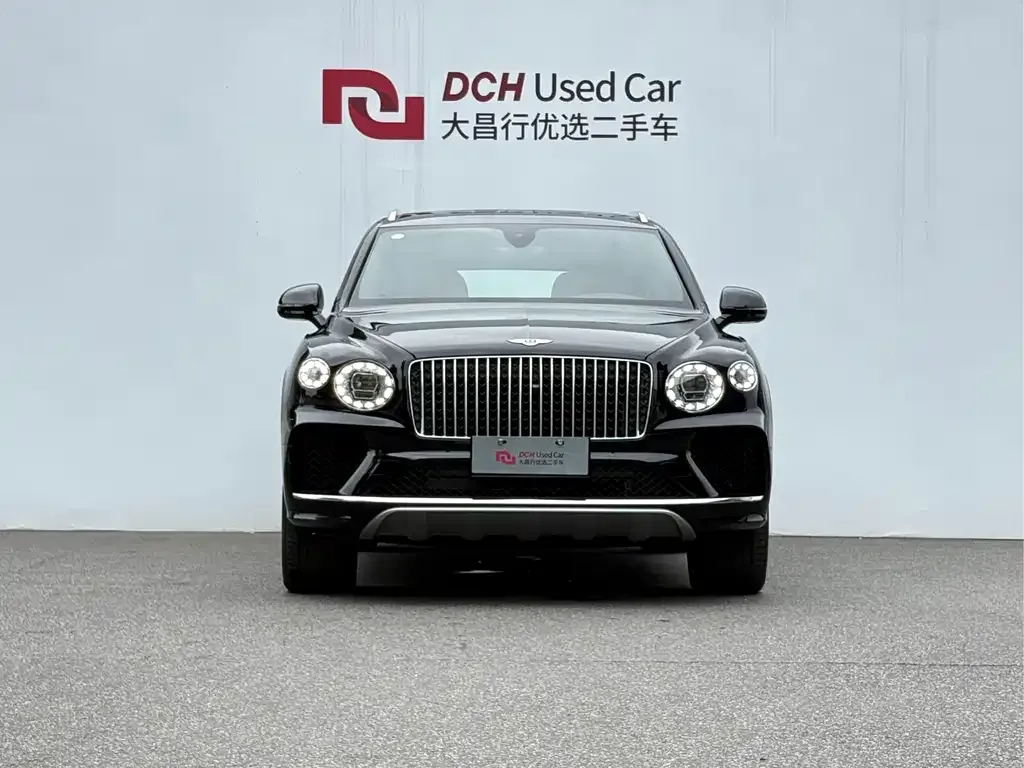 Bentley Bentayga 2023 из CN, фото 9