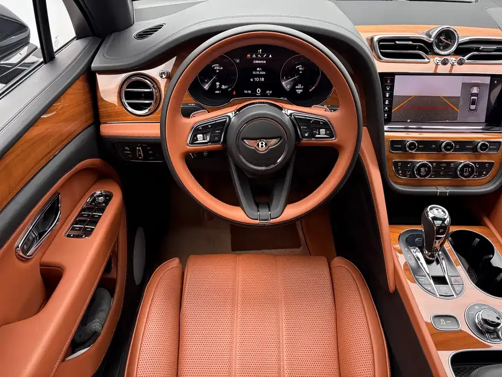 Bentley Bentayga 2023 из CN, фото 8