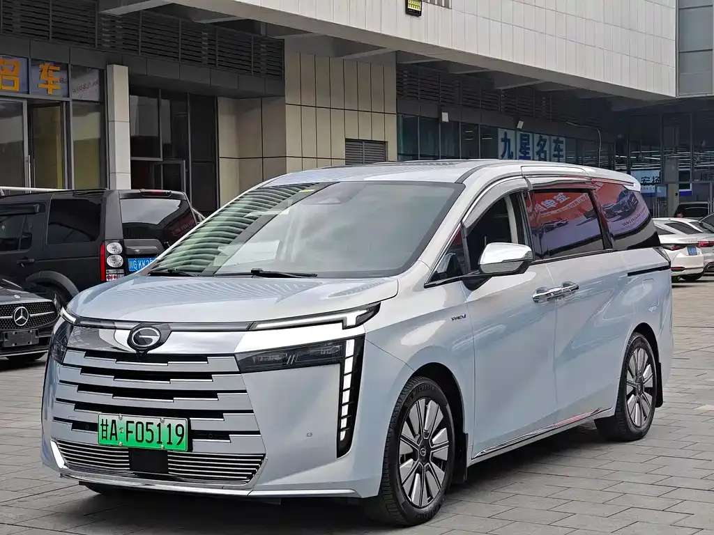 GAC Motor E8 Hybrid — фото 1