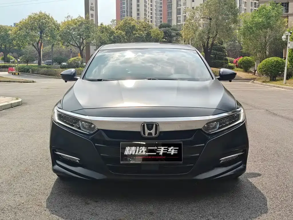 Honda Accord — фото 8