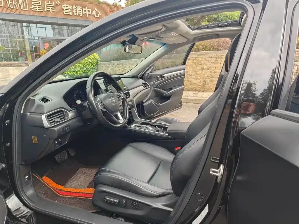 Honda Accord — фото 5