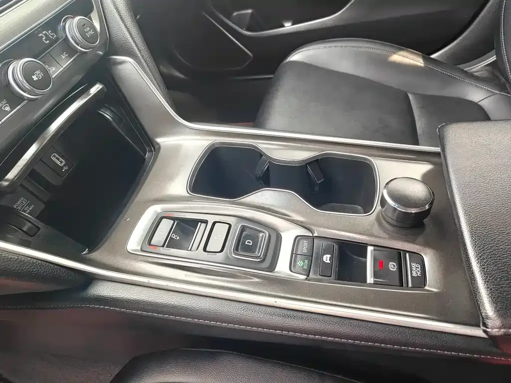 Honda Accord — фото 2