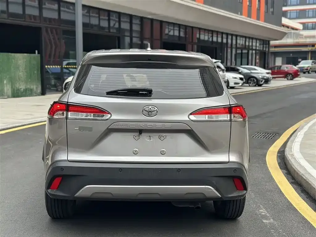 Toyota Corolla Cross — фото 2