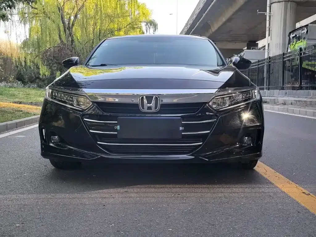 Honda Accord — фото 4