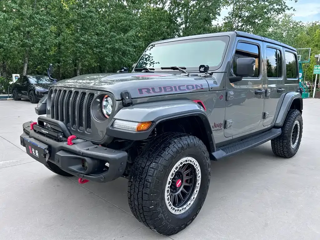 Jeep Wrangler — фото 1